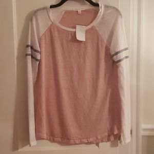 NWT Socialite baseball style tee. lightweight